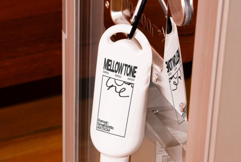 Door handle label mockup in a real environment, showcasing design display, ideal for presentations. Perfect for graphics and templates category.