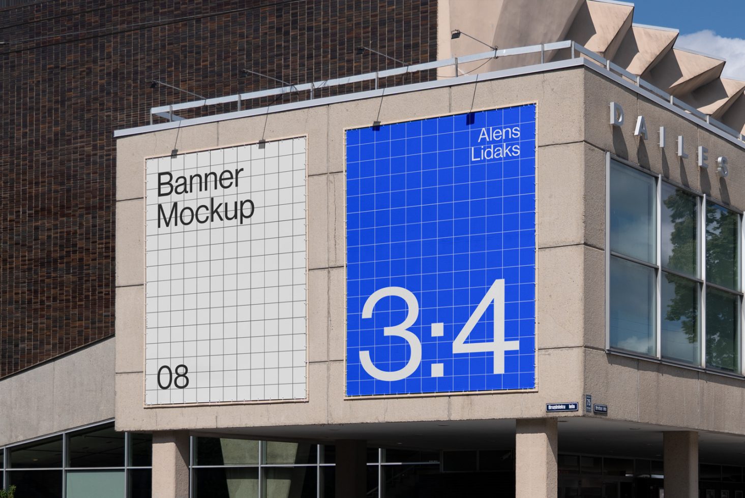 Urban outdoor banner mockup on building facade, editable digital asset for designers, perfect for advertisements and branding presentations.