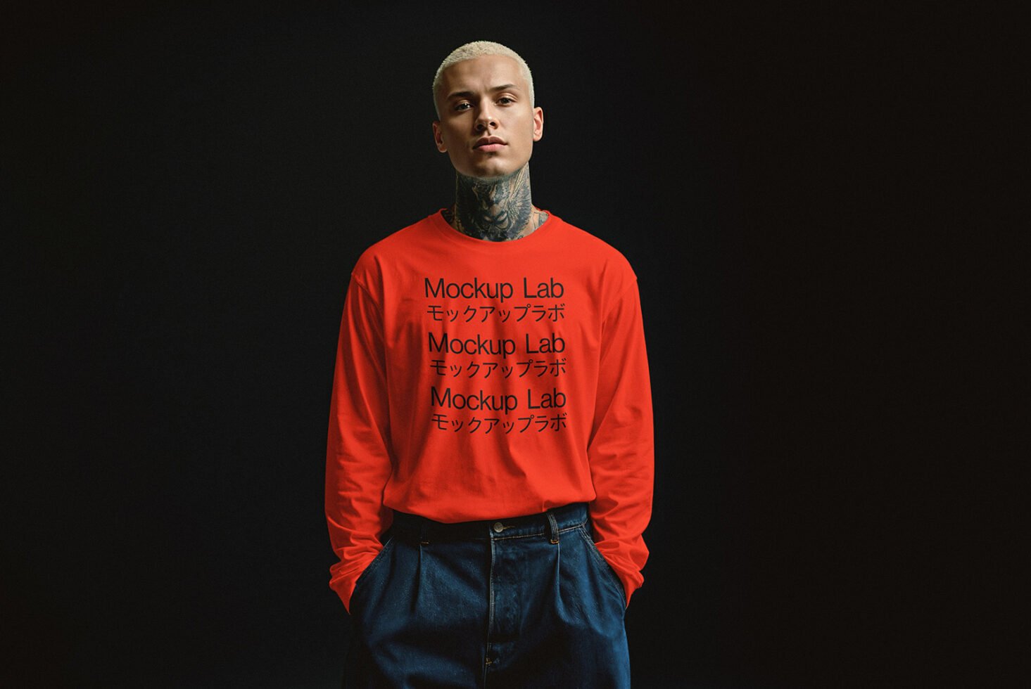 Man wearing red sweatshirt mockup featuring Mockup Lab text in English and Japanese on black background suitable for designers and graphic design projects