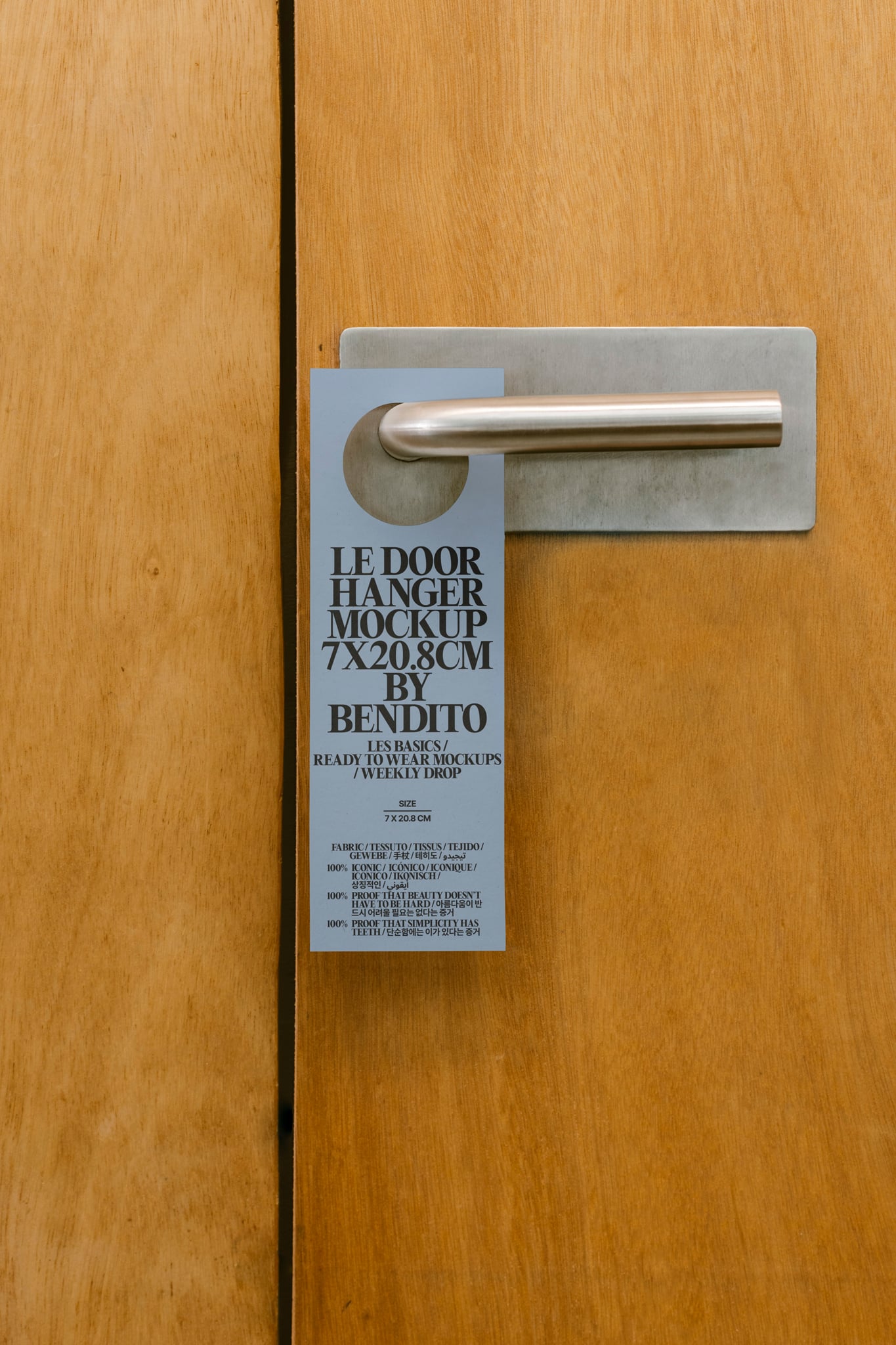 Le Door Hanger LB25W21 Mockup, Object Mockup Supply.Family