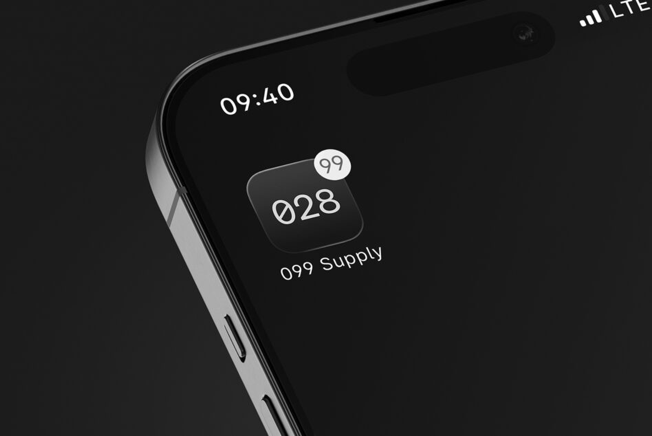 Phone screen showing 099 supply app icon with notification badge