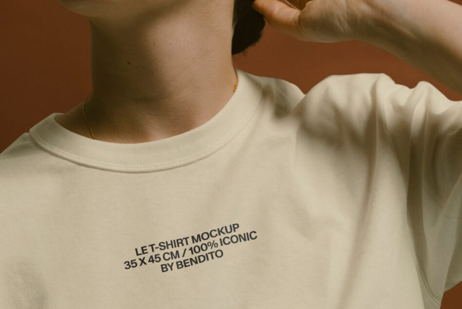 Cream tee with small black text reading LE T-SHIRT MOCKUP 35 X 45 CM on chest