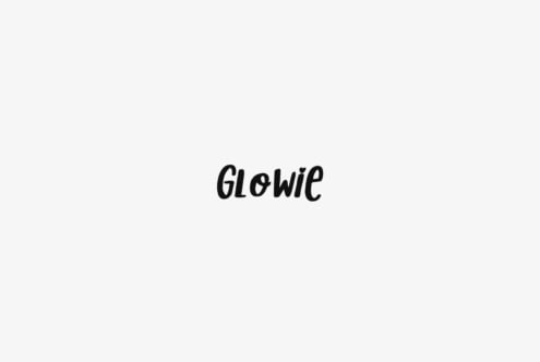 Glowie handwritten script font with organic brush strokes