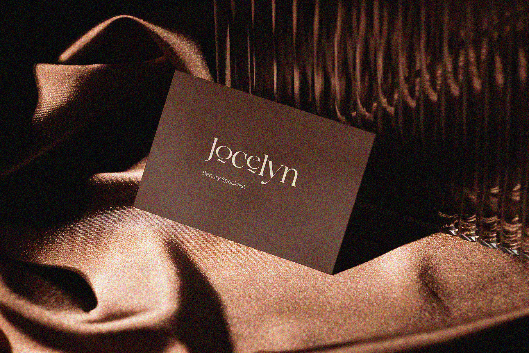 Legquinne font by Jolicia Type Foundry