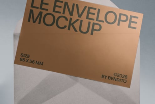 Kraft envelope mockup with angled brown card showing text layout, size specs, 86x56mm format